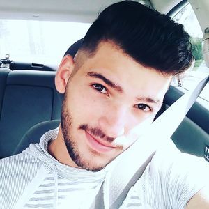 Meet your Posher, Emanuel